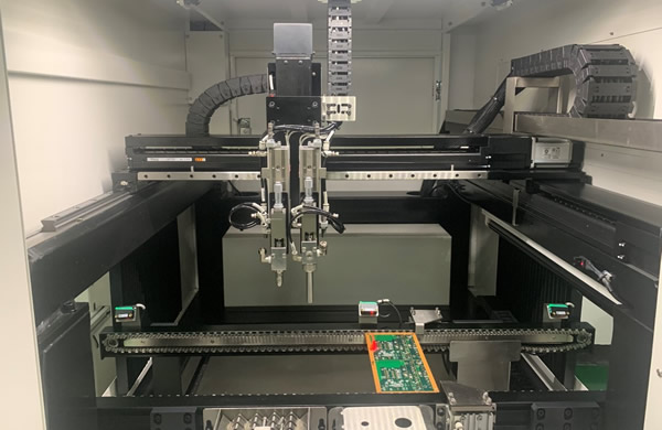 Machine adopt high strength welding frame, X/Y/Z axis adopt Panasonic servo motor and ball screw to ensure high speed and stable running.